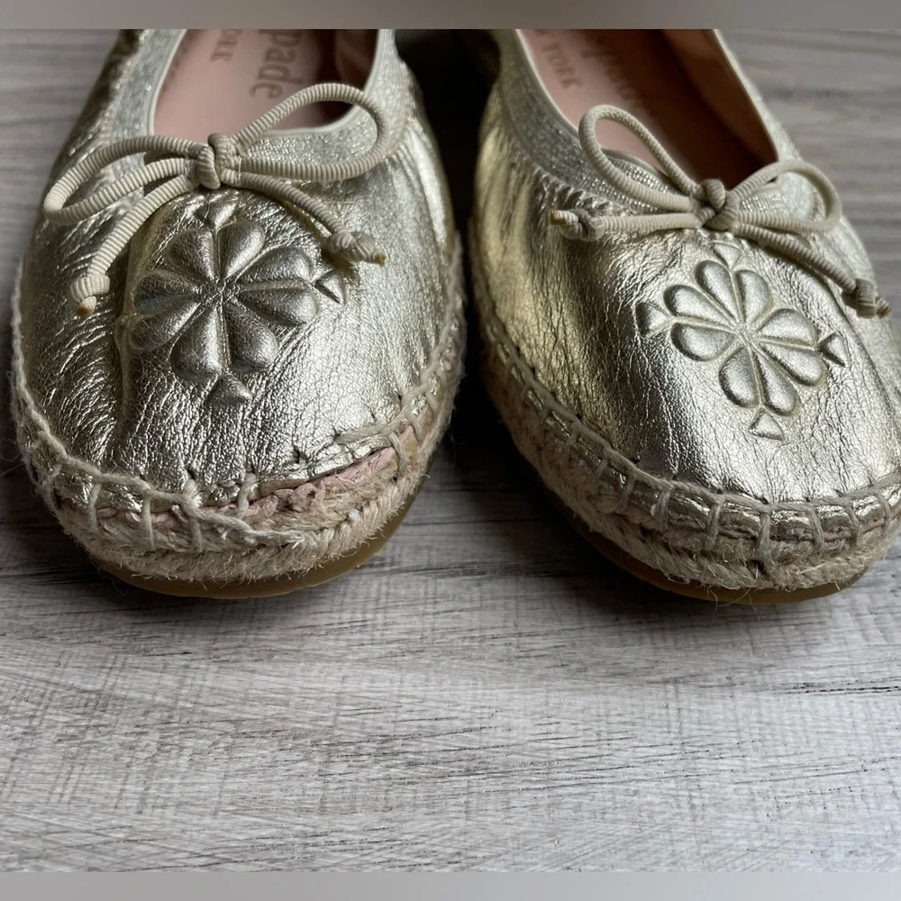 Kate Spade Clubhouse Espadrille Flats Gold Leather *damaged* priced accord SZ 6